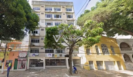 Apartamento com 03 quartos na Avenida Nazaré