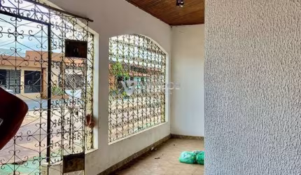Casa com 04 quartos em Icoaraci - Conjunto da Cohab