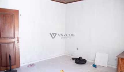 Casa com 02 quartos e piscina no Tapajós, Tapanã