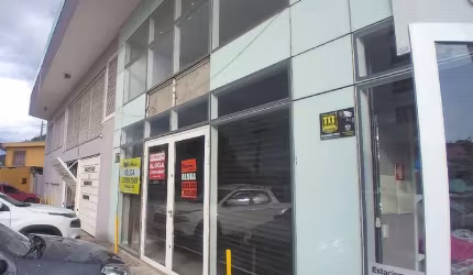 SALA TÉRREA PARA LOCAÇÃO NO BAIRRO SAGRADA FAMÍLIA