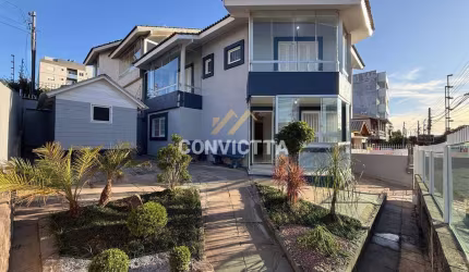 CASA DE ESQUINA COM 3 SUÍTES PARA VENDA OU LOCAÇÃO NO BAIRRO SANTA LÚCIA