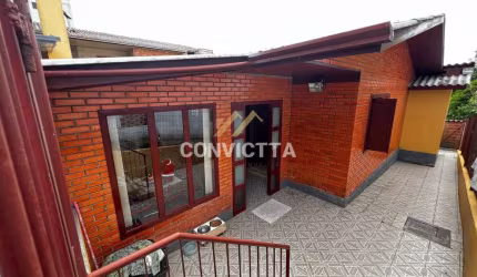 CASA Á VENDA NO BAIRRO BELA VISTA