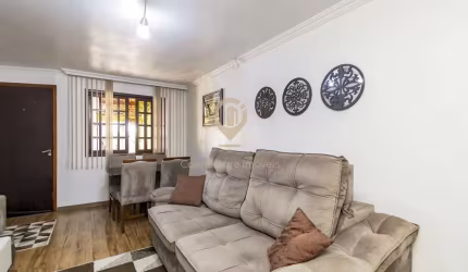 Casa para Venda em Curitiba, Xaxim, 2 dormitórios, 1 suíte, 2 banheiros, 2 vagas