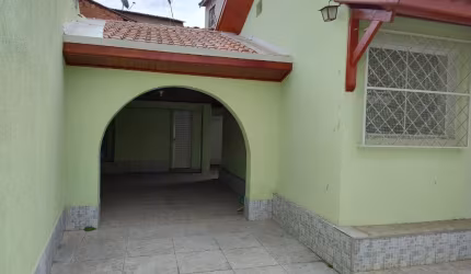 casa para locação no  centro de Guaratinguetá