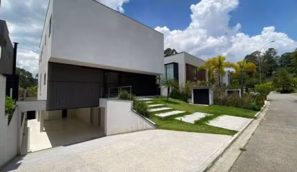 Linda casa nova e nunca habilitada no condomínio Solaia - Barueri - SP