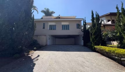 Casa para locação possui 560 metros quadrados com 3 quartos em Tamboré - Santana de Parnaíba - SP