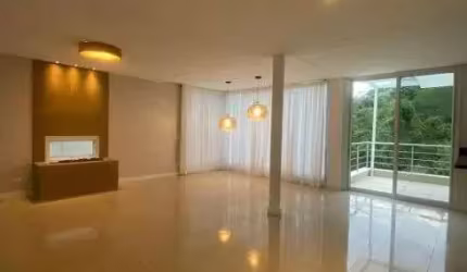 Linda casa para locação- condomínio Valville