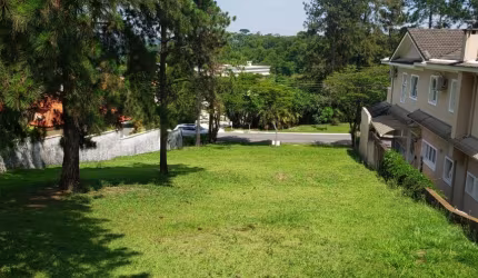 Lote à venda no Condomínio Residencial 12 - Alphaville - Santana de Parnaíba-SP
