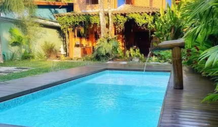 Sobrado Á Venda com Piscina e Àrea gourmet em Ubatuba Litoral Norte SP