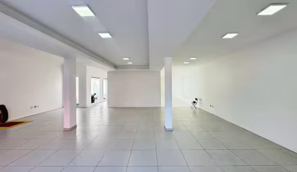 Ponto Comercial ao lado da Praça Ipaminondas no Centro de Taubaté – 266m²