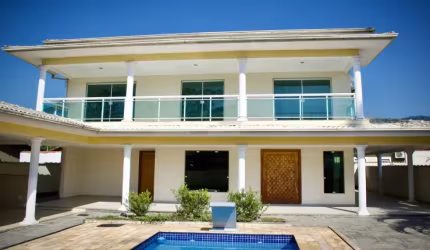 Casa com piscina à Venda em Guapmirim