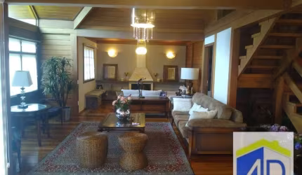 Casa com 4 dormitórios à venda, 500 m² por R$ 3.000.000,00 - Comary - Teresópolis/RJ