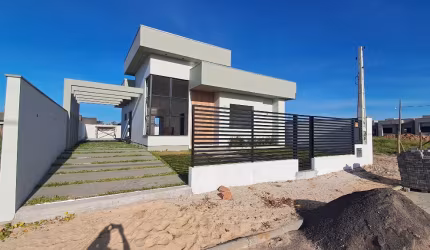 Oportunidade no Caverazinho – Loteamento Solar das Rosas Casa nova em fase final de construção!