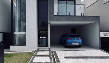 Casa á venda em Condomínio fechado - Santana de Parnaíba/SP