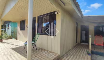 Casa de Três dormitórios à Venda Em Carazinho.