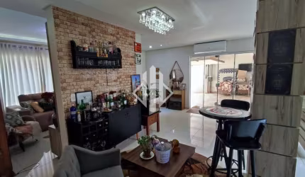 Casa de Alto Padrão á Venda em Carazinho - Imóveis Exclusivos com Piscina e Área Gourmet