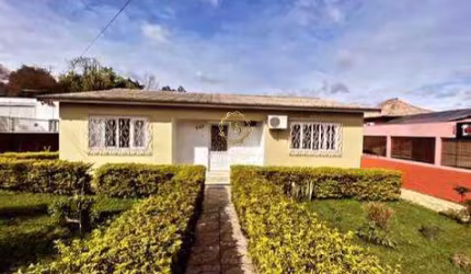 CASA COM MAGNIFICO TERRENO NO CENTRO DA CIDADE