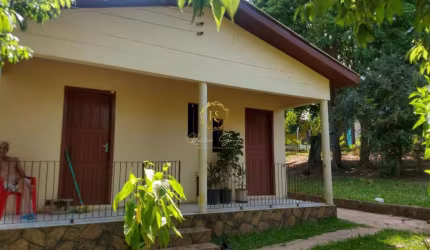 CHÁCARA/SÍTIO DE APROX 1600M² COM CASA E GARAGEM FECHADA 2 QUARTOS/DORMITÓRIOS