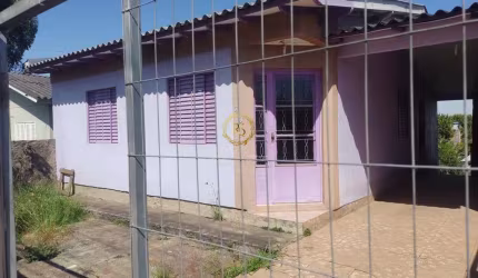 Casa de dois dormitórios em ótima localização