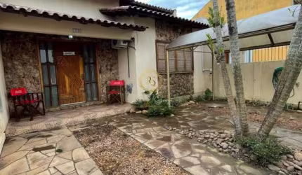 Sobrado com 3 dormitórios com excelente localização em Canoas