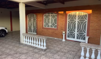 Imóvel Comercial e/ou Residencial em Avenida de grande visibilidade.