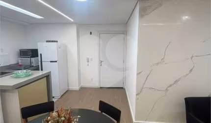 Apartamento com 3 quartos à venda em Jardim Carolina - SP