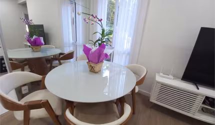 Apartamento com 3 quartos à venda em Jardim Carolina - SP