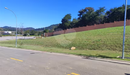 Loteamento à venda em Vila Militar - SP