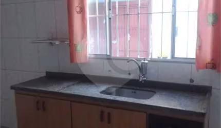 Casa térrea com 2 quartos à venda em Bela Vista - SP