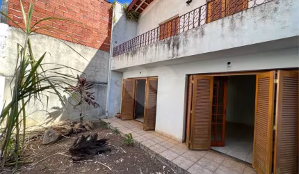 Casa com 3 quartos à venda em Vila Vianelo - SP