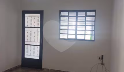 Casa com 2 quartos à venda em Jardim Virgínia - SP