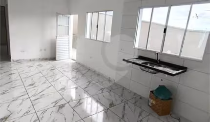 Casa com 2 quartos à venda em Vila Primavera - SP