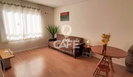 Apartamentos de 2 dormitórios com vaga de garagem.