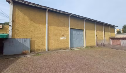 Pavilhão Amplo De 400 m², com 2 Salas de Escritório, Mezanino, Cozinha, 3 Banhei