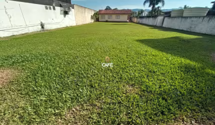 Terreno Amplo De 1300 m² com Casa De 3 Dormitórios, Localizado na BR 158.
