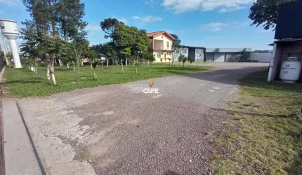 Terreno amplo De 3.800 m² com Casa, Pavilhão e Galpão, Para Alugar na BR 158.