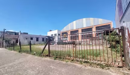 Pavilhão Amplo De 1500 m², Possui Escritório, 10 Banheiros, Cozinha, Mezanino, C
