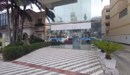 Loja No Centro De 300 m², Composta por Duas Amplas Salas, Escritório, 3 Banheiro