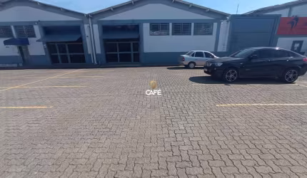 Pavilhão Para Alugar Em Camobi Amplo De 350 m², Possui 2 Banheiros e Estacioname
