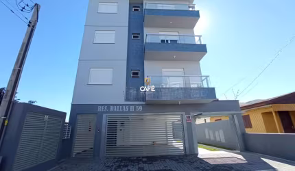 Apartamento Amplo Em Camobi De 2 Dormitórios, Suíte, Sala De Estar, Banheiro Soc