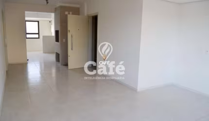 3 dormitórios com 1 suíte e 2 Garagem.