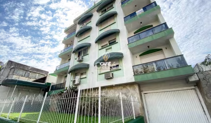 Cobertura de 3 dormitórios no Centro de Santa Maria.