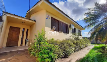 Casa bairro Noal, 4 dormitórios, 5 banheiros, 313m² área privativa, piscina, amp
