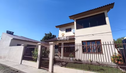 Linda Casa com 3 dormitórios, sendo 2 suítes, amplo pátio, piscina e salão de fe