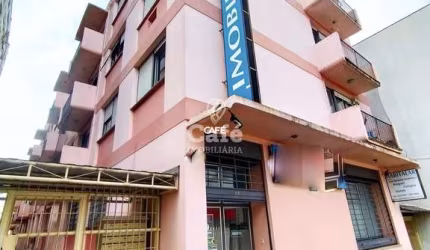 Apartamento, 2 Dormitórios, 2 Banheiros, Sacada, Área de serviço, Centro