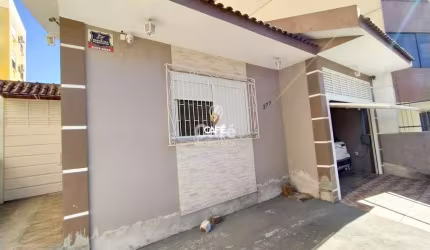 Casa à Venda com 173 m² , 3 Quartos e 2 Vagas