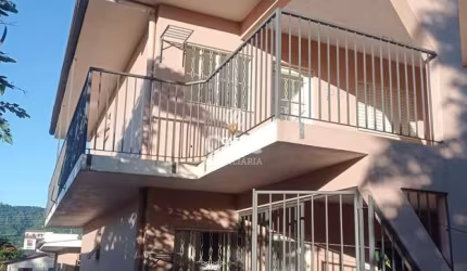 Apartamento De 2 Dormitórios, Sala de Estar, Banheiro Social, Cozinha, Área de S
