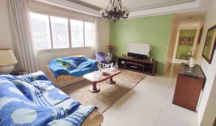 Amplo apartamento térreo com 3 dormitórios, mobiliado no centro de Santa Maria/R