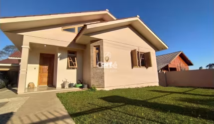Casa, 3 Dormitórios, 1 Suíte, 3 Banheiros, 2 Vagas, Semimobiliado, Pátio, Piscin