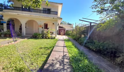 Ampla casa com piscina apenas 5 minutos do centro de Santa Maria RS